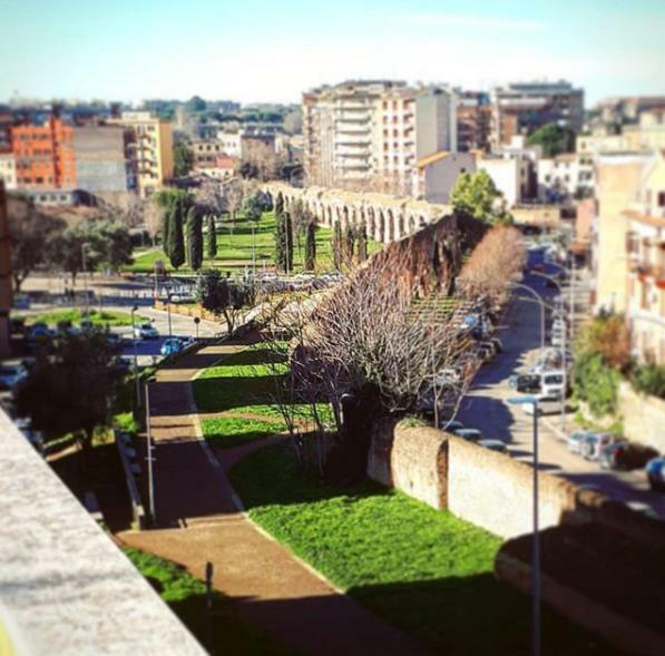 דירות רומא Alloggio Turistico All'Acquedotto מראה חיצוני תמונה